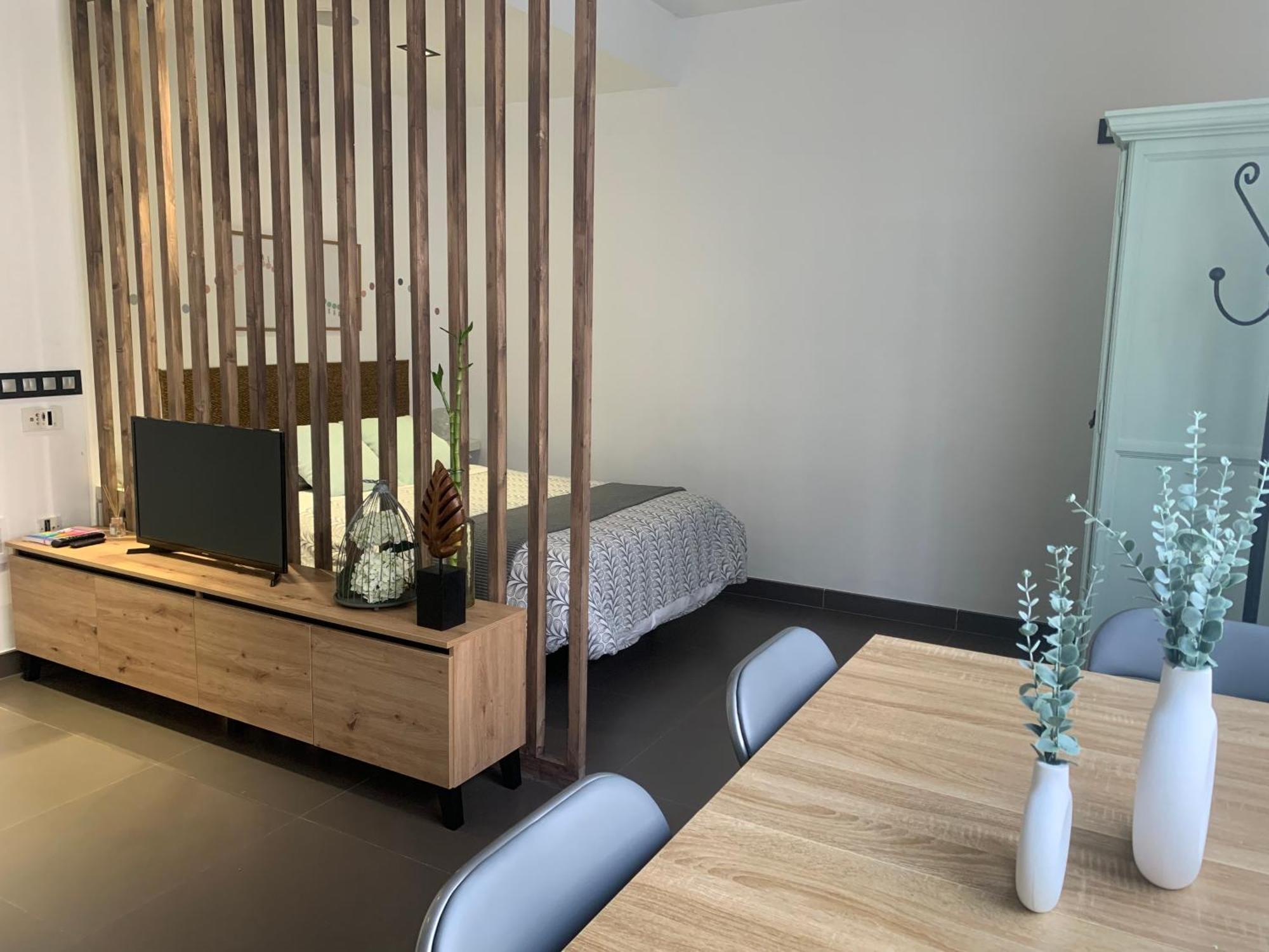 Estudio Puerta Del Sol Aguilar Екстериор снимка